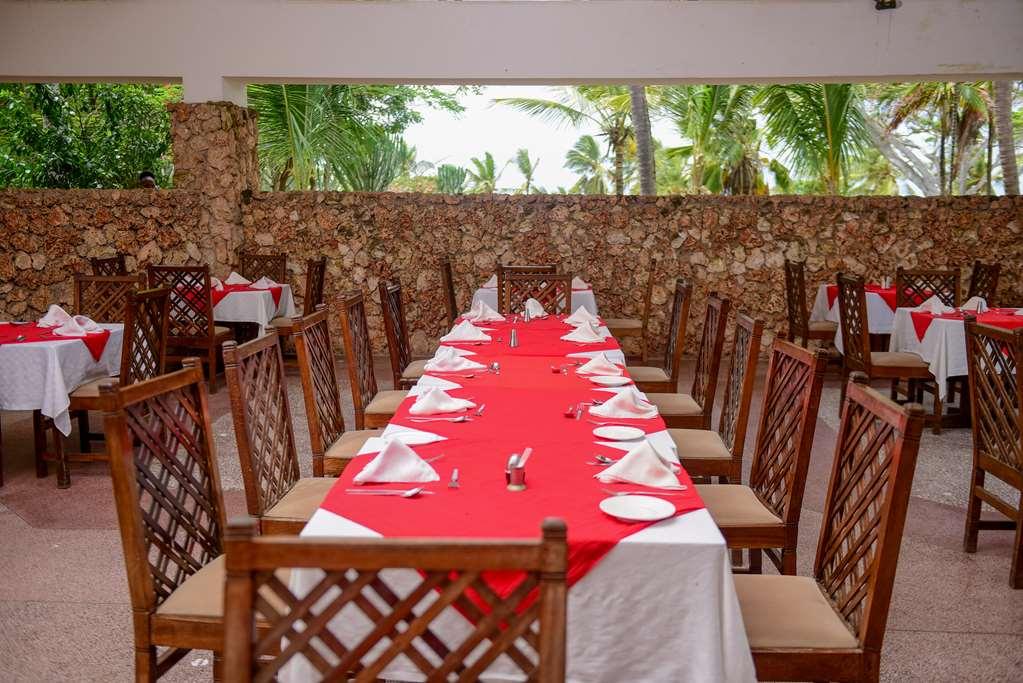Mombasa Beach Hotel レストラン 写真